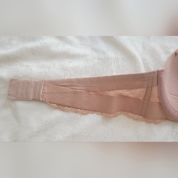 Victoria's Secret Lace Strapless Bra in Blush Pink, 34C - Picture 8 of 10